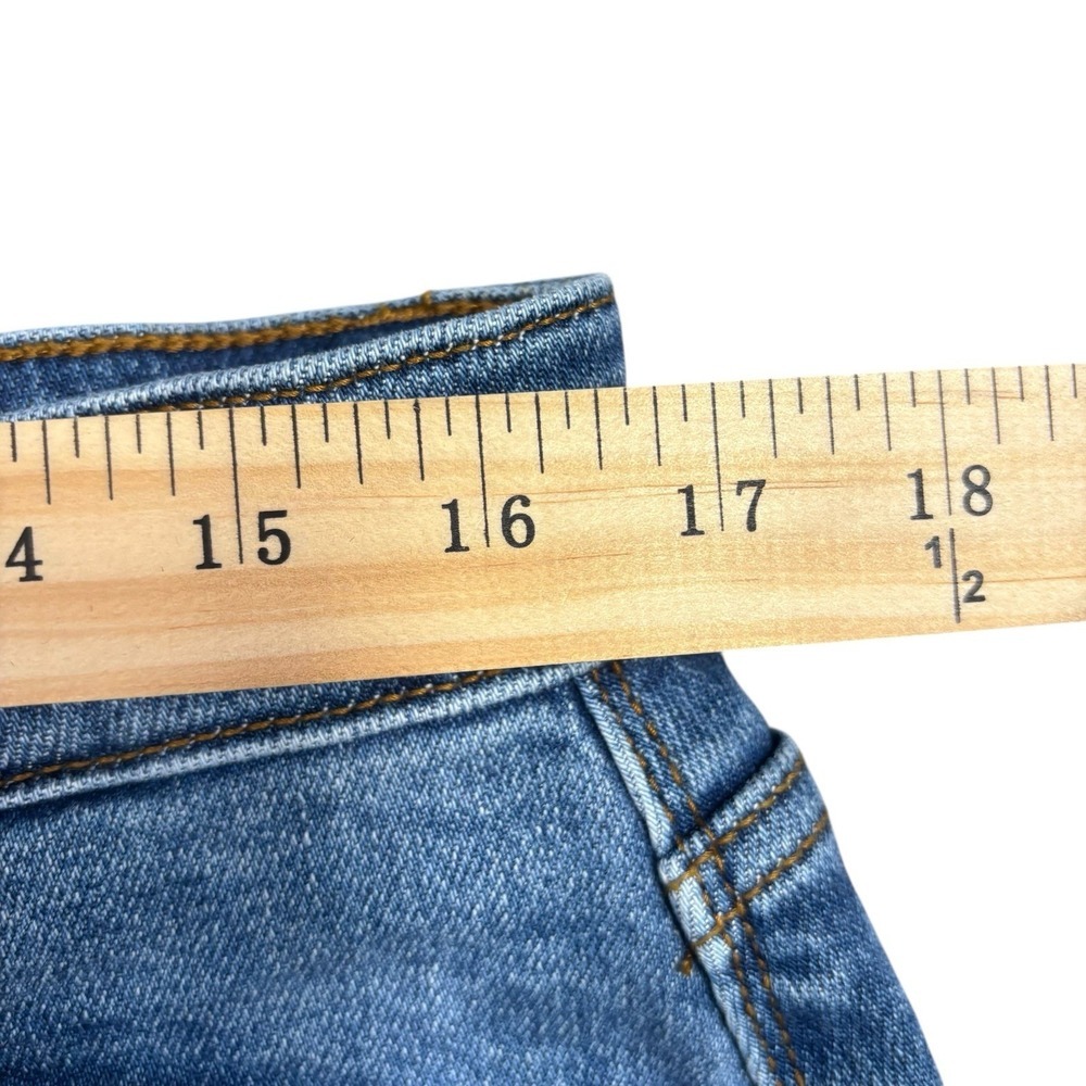 Judy Blue Women's Mid Rise Distressed Stretch Raw Denim Cut Off Shorts 1X - Picture 6 of 9